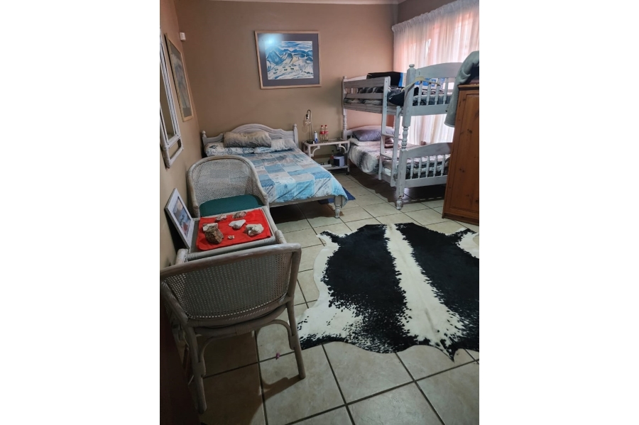 4 Bedroom Property for Sale in Bergzicht Western Cape
